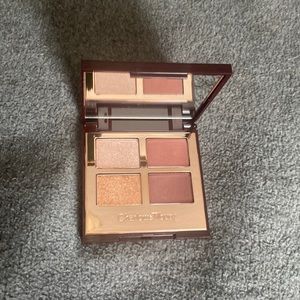 Charlotte Tilbury The Vintage Vampuxury eyeshadow pallet